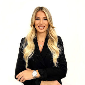 Meet your Posher, Albiona